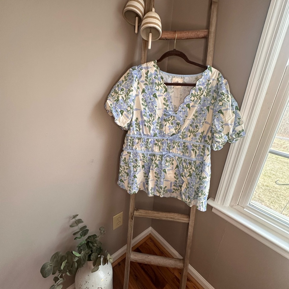 Floral Puff-Sleeve Peplum Top - Blue & White